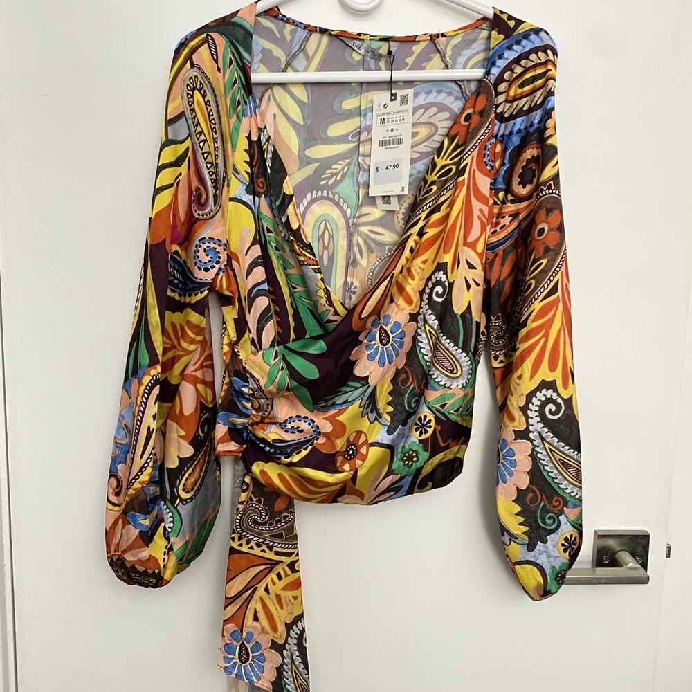 ZARA PRINTED WRAP TOP - Picture 2 of 2